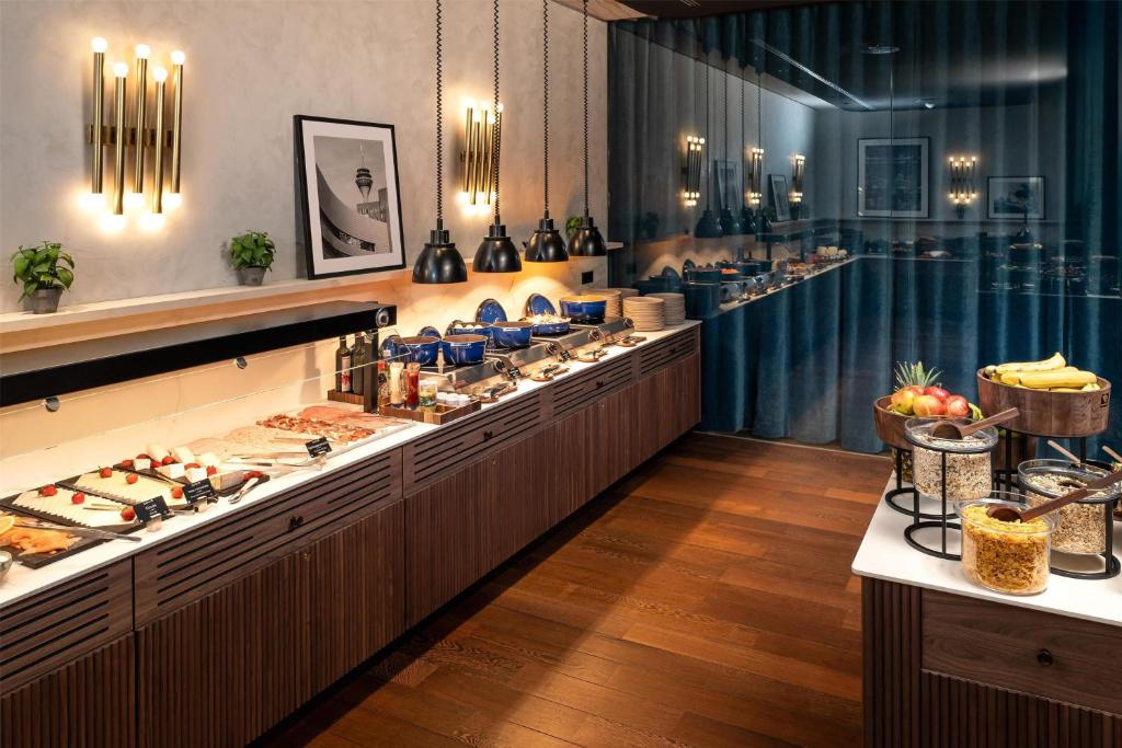 Radisson Blu Media Harbour Hotel, Düsseldorf - Resim 20