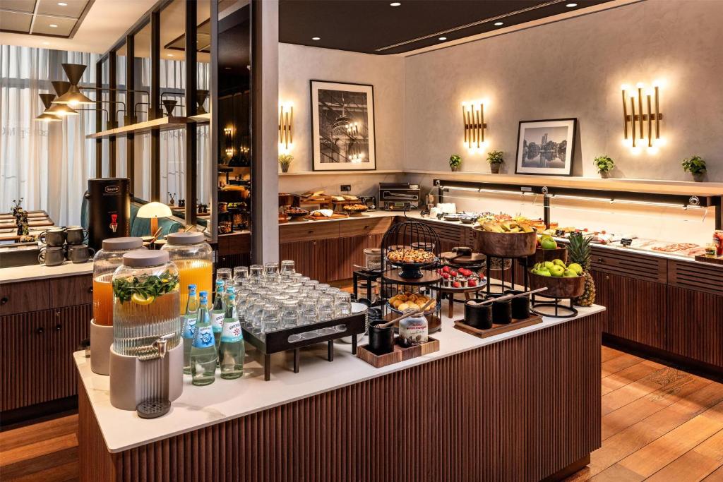 Radisson Blu Media Harbour Hotel, Düsseldorf - Resim 19