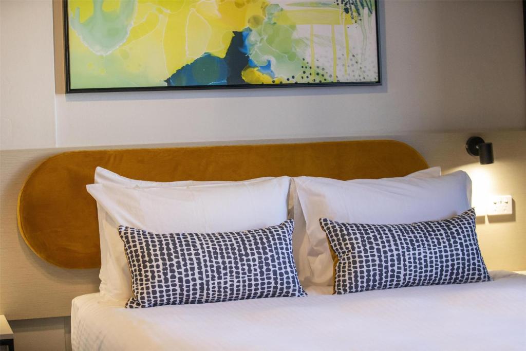 Nightcap at Prince of Wales Hotel - Resim 9