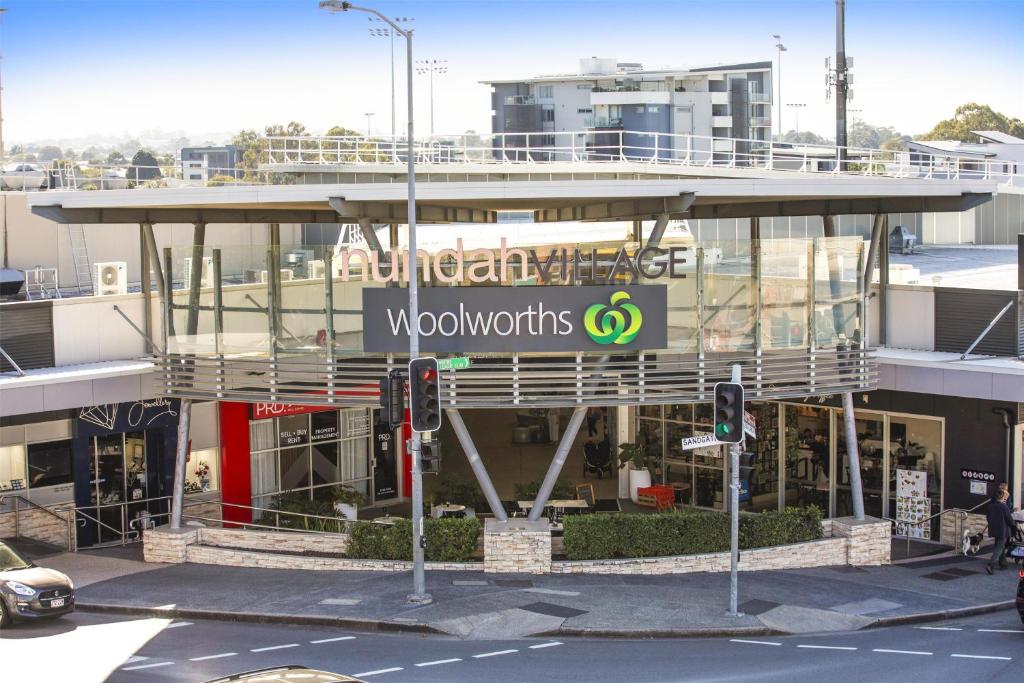 Nightcap at Prince of Wales Hotel - Resim 26