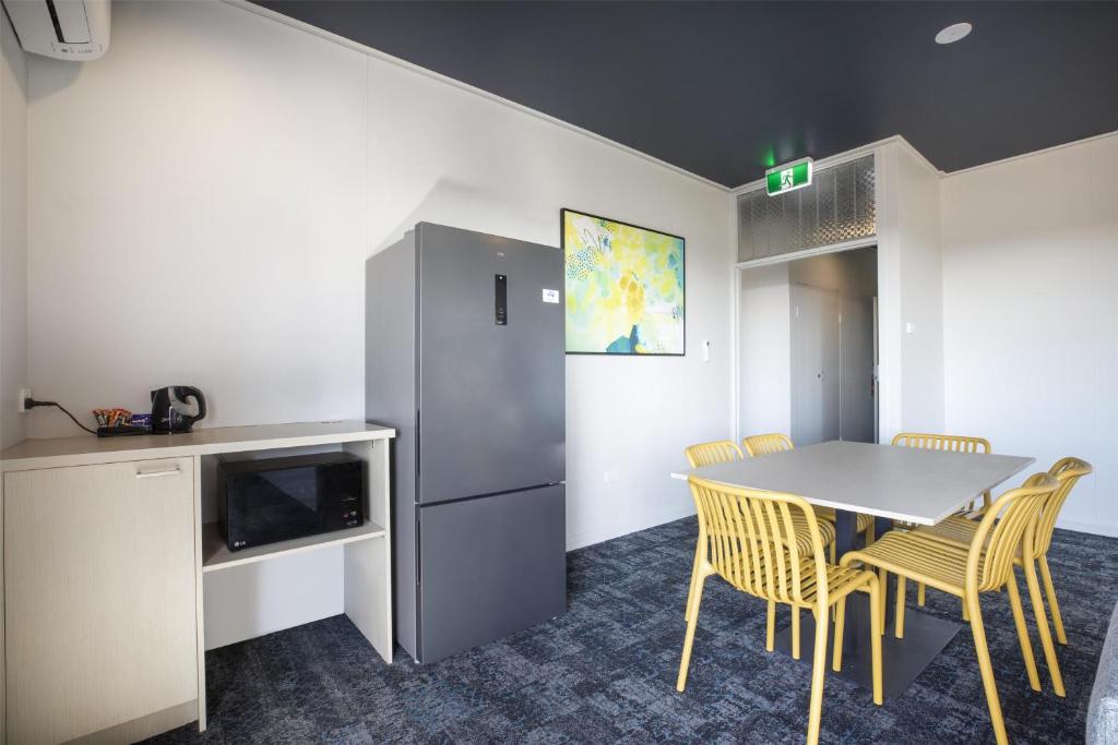 Nightcap at Prince of Wales Hotel - Resim 33