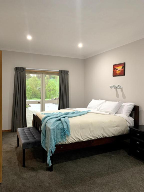 Cheerful country home with 3-bedrooms, 2-bathrooms - Resim 2