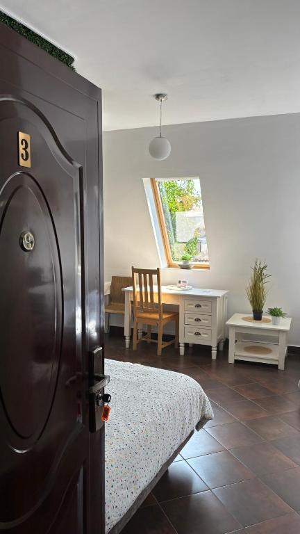 Pannónia Rooms and Apartments - Resim 38