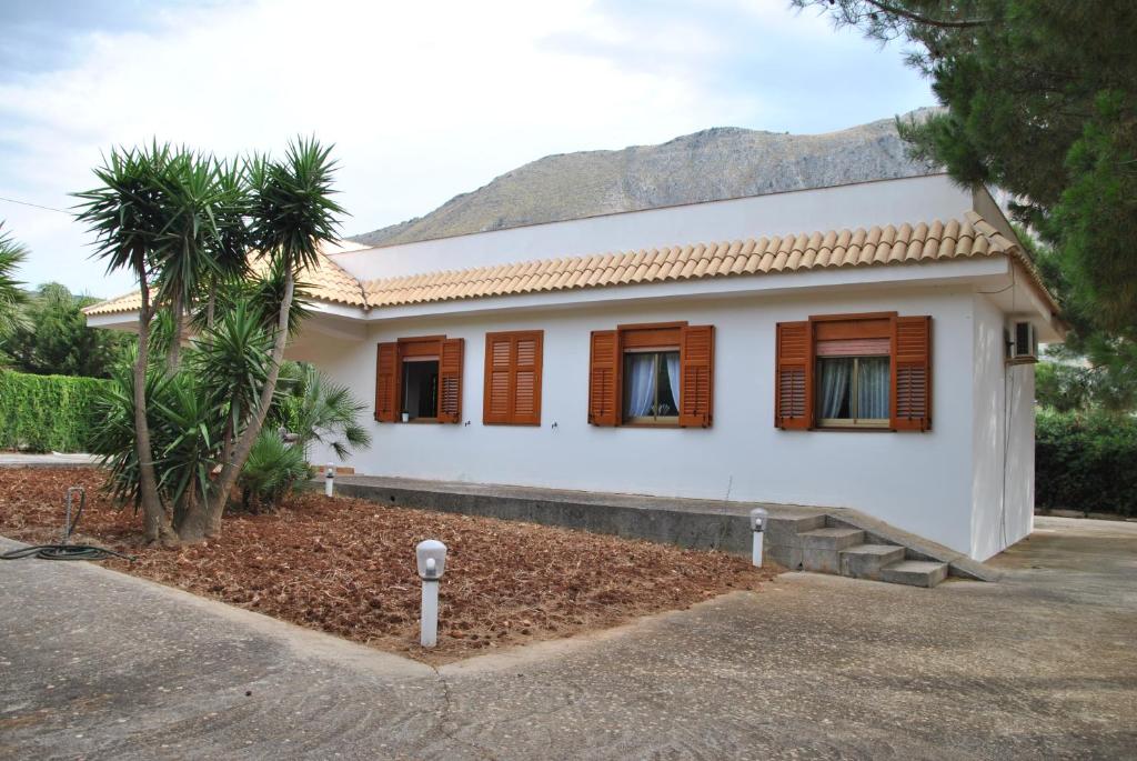 Villa Messi - Four-Bedroom House