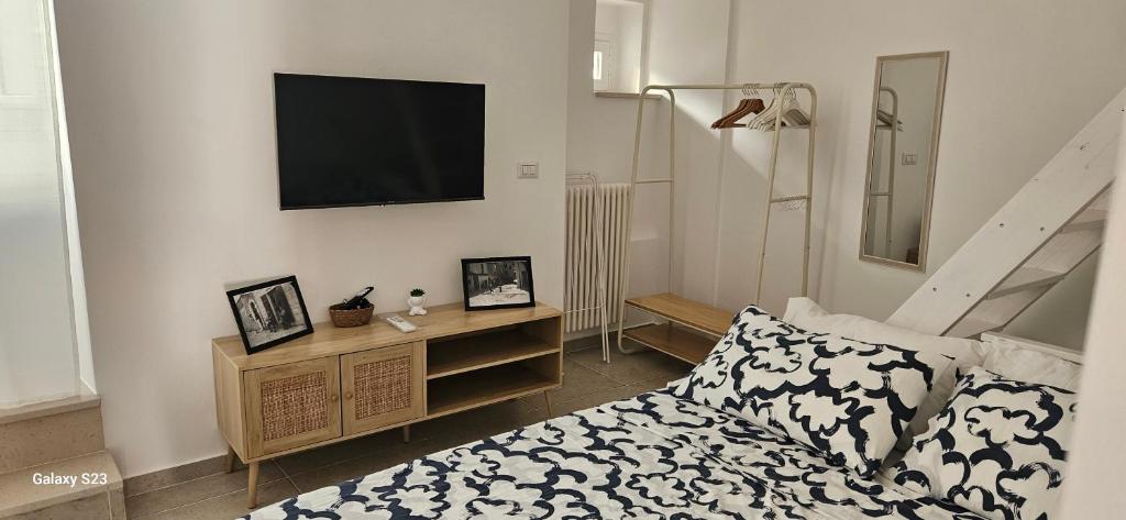 B&B Poggio dei Mori Appartamento 2 camere nel centro storico con WiFi e aria condizionata