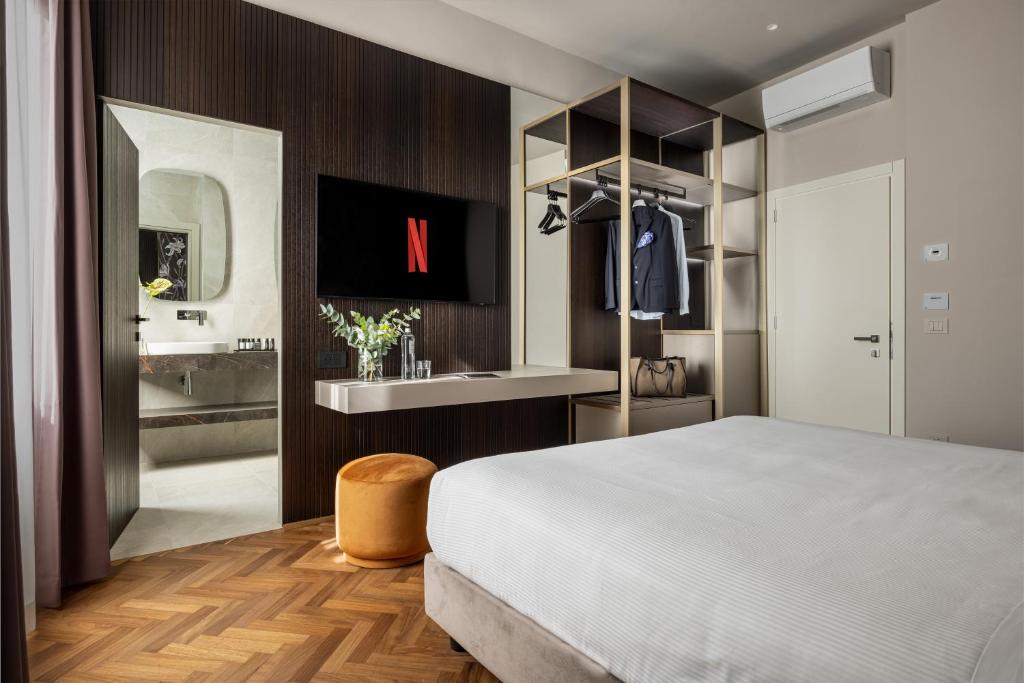 Aramis Deluxe Rooms - 1