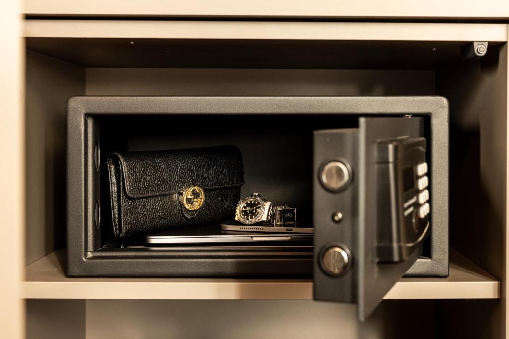 Aramis Deluxe Rooms - 11