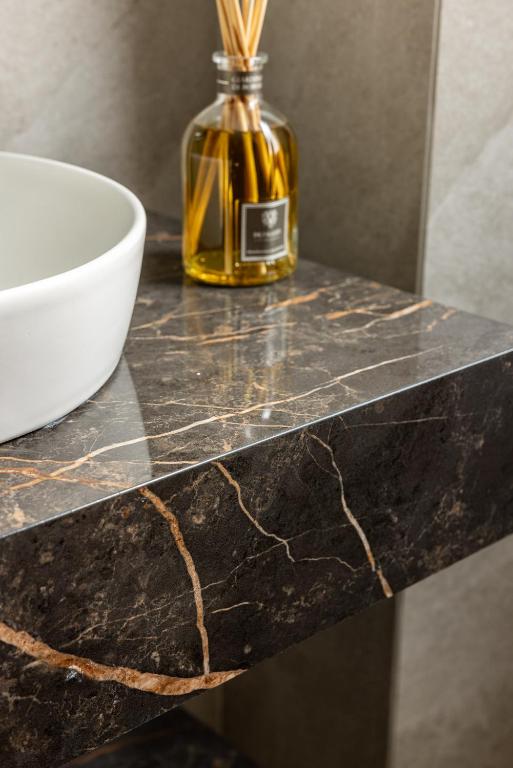 Aramis Deluxe Rooms - 9