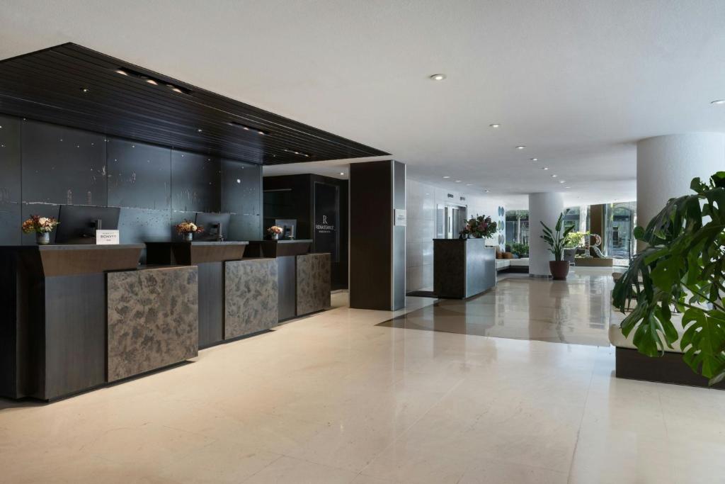 Renaissance Barcelona Hotel - Resim 4