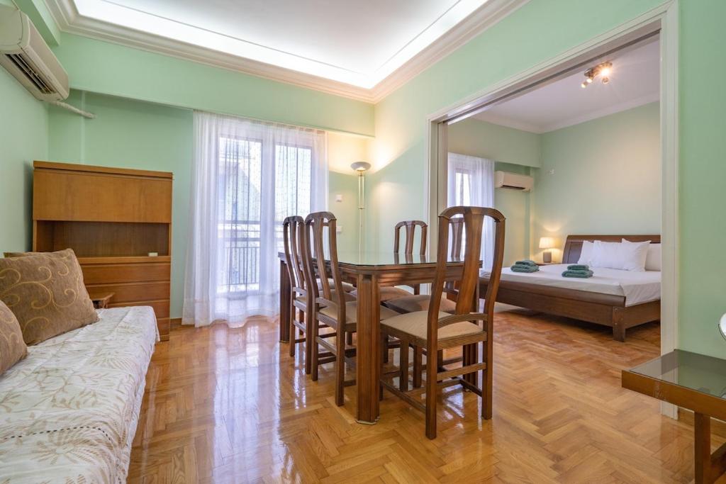 Metaxourgeio Metro Apartment-Comfort for 3 by ΜΡS