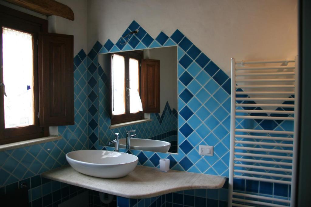 Vannituba majutusasutuses Agriturismo Fioredda