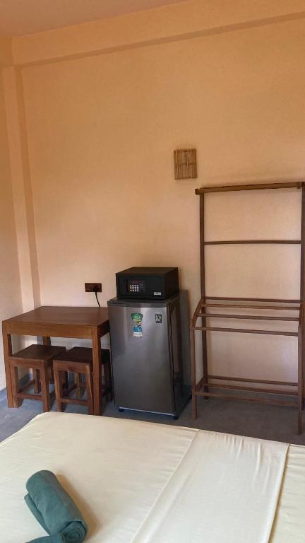 Ayubowan Hiriketiya - 11