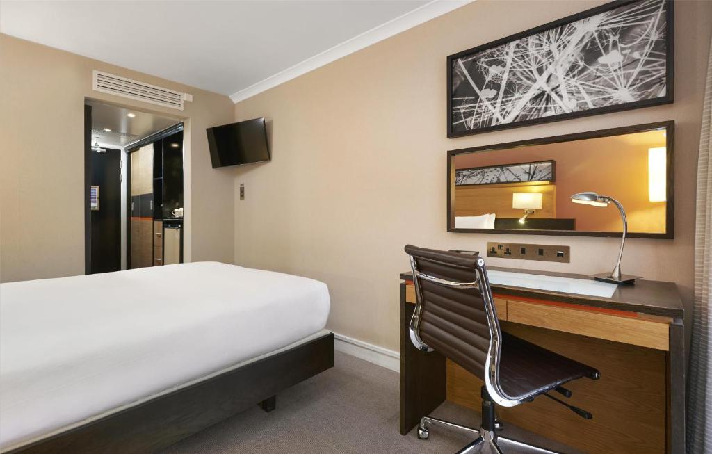 Hilton London Kensington Hotel - Resim 18