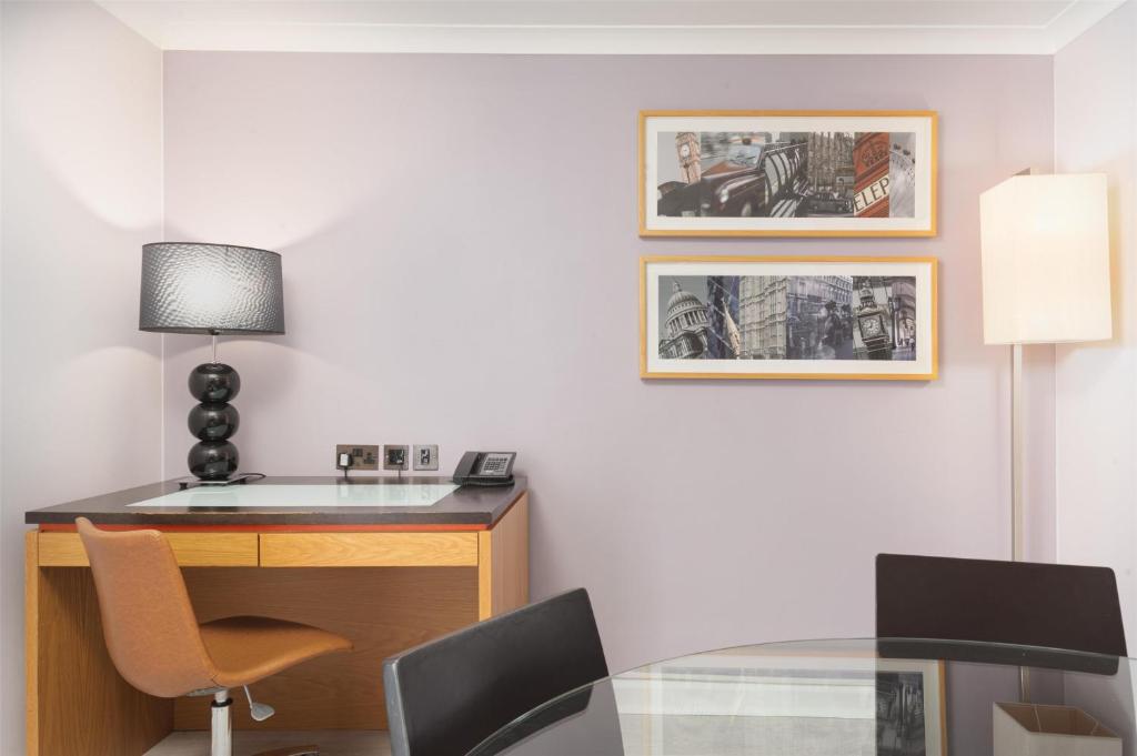 Hilton London Kensington Hotel - Resim 41