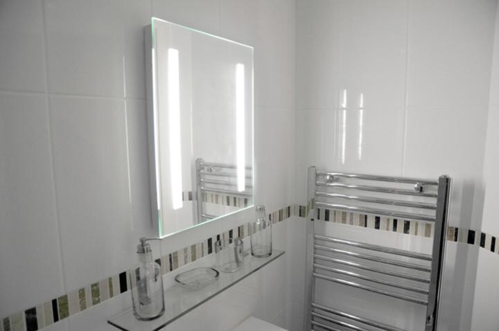 Royal George Hotel - Standard Single Room