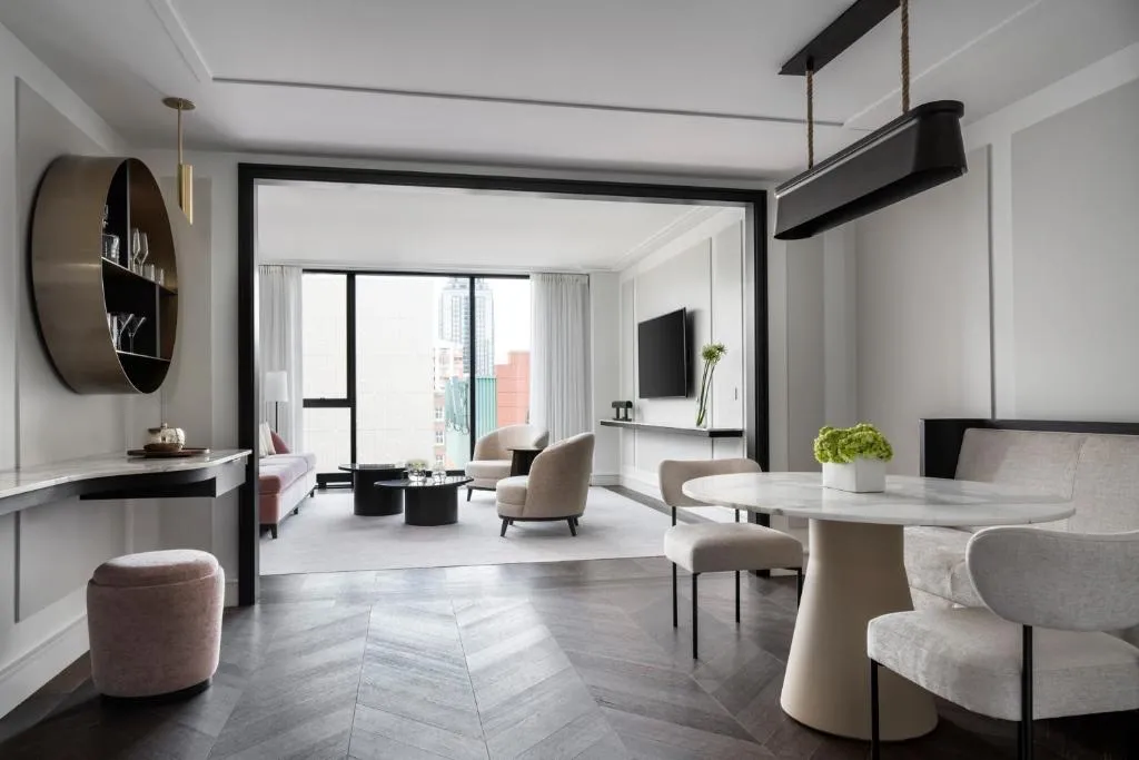 Premier One-Bedroom Suite