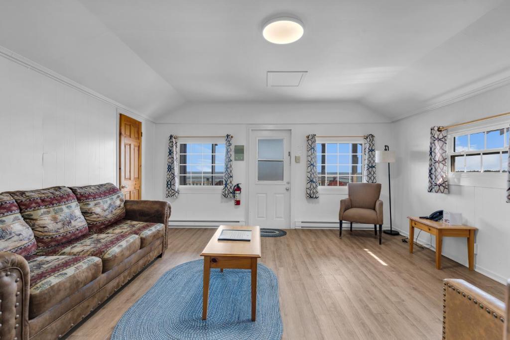 White Point Beach Resort photo