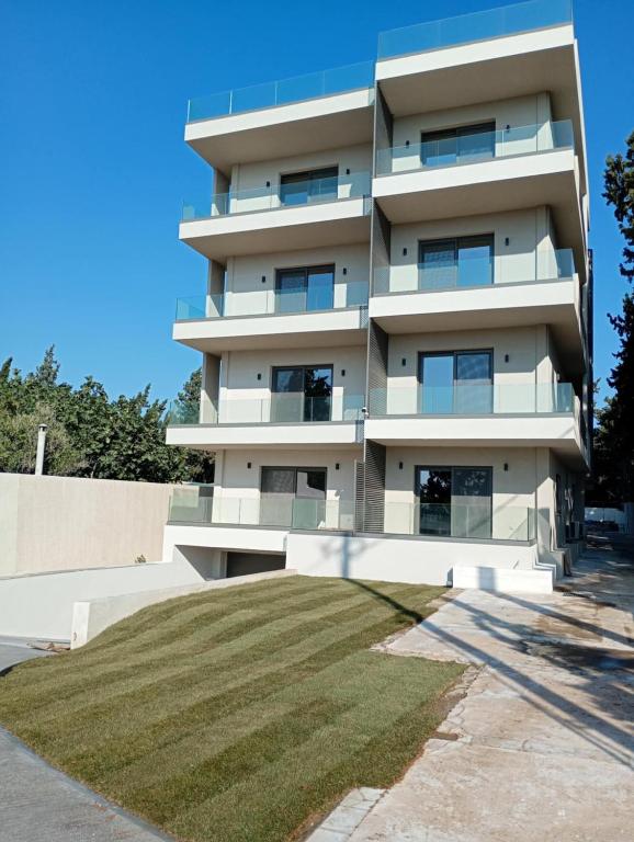 Poseidon 77B Luxury Residences