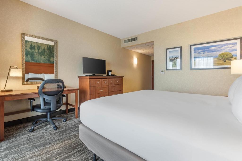Drury Plaza Hotel Denver Central Park photo