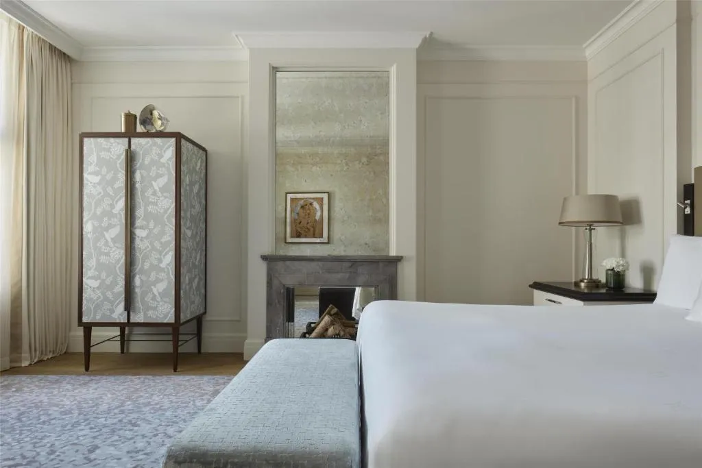 Premier King Room