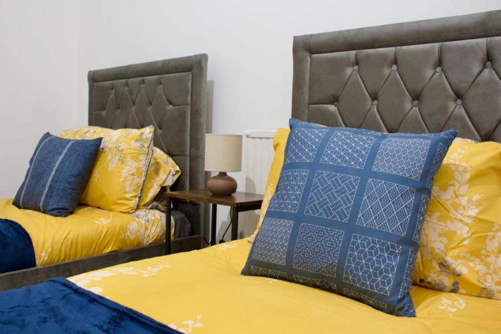 Χώρος καθιστικού στο Cozy Green Haven House Relaxing Stay for Six
