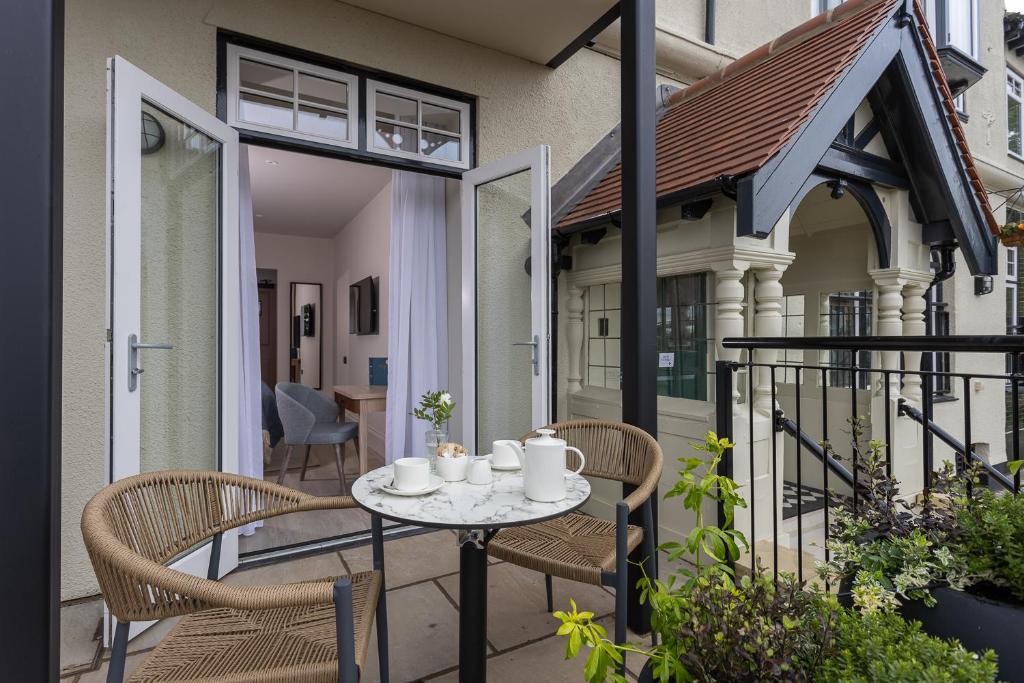 The Ship Hotel - Double Or Twin Room With Balcony