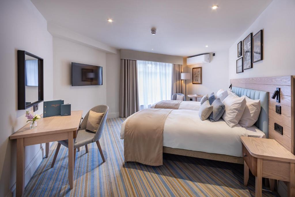 The Ship Hotel - Superior Double Or Twin Room With Sea View