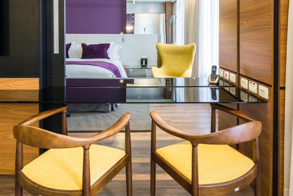  Radisson Hotel Curitiba