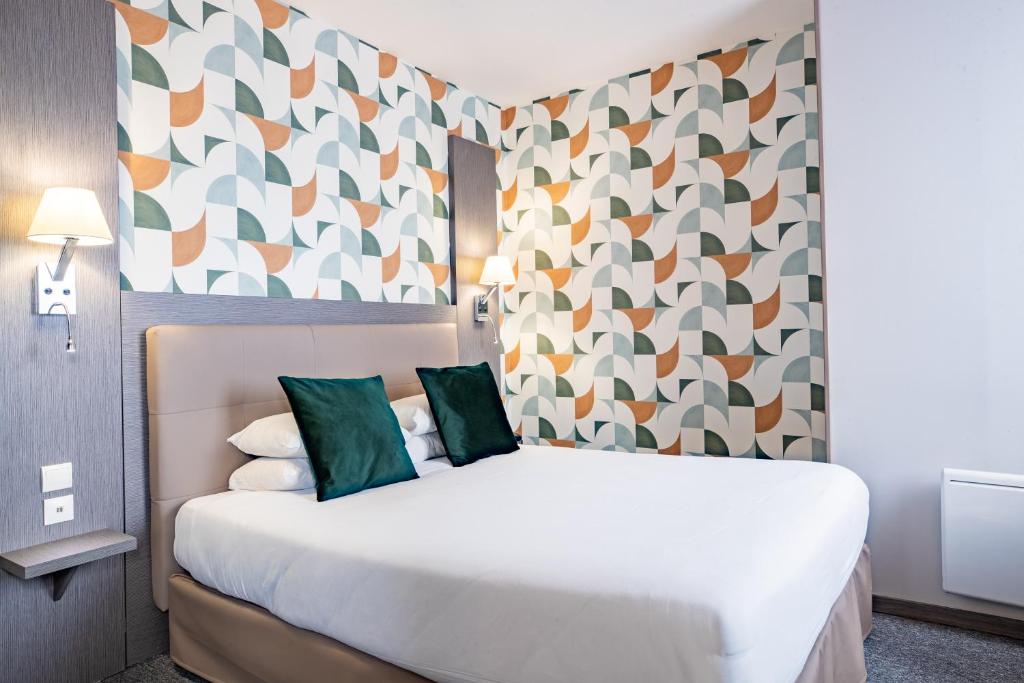 Best Western Hotel Saint Claude - Comfort Queen Room - Non-Smoking