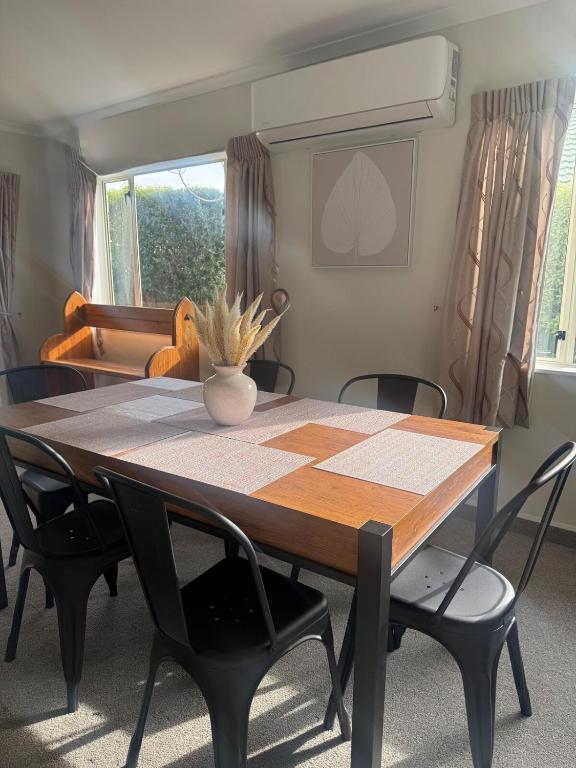 Walk to wineries - Modern retreat - Resim 29