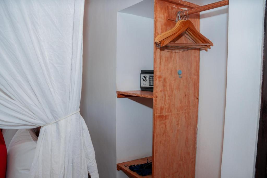 The BBQ Guest House - 11