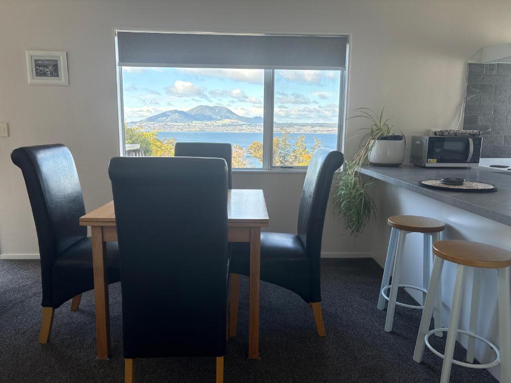 Ewing Escape, Acacia Bay, Taupo - Resim 2