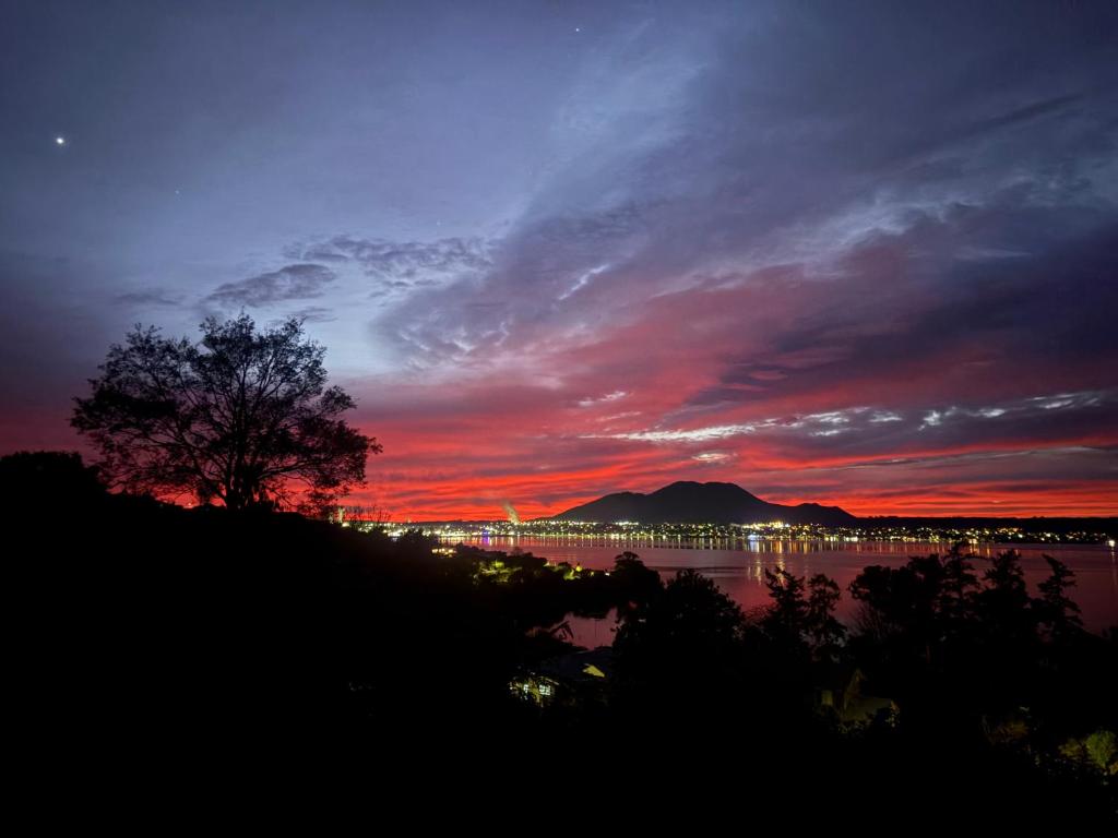 Ewing Escape, Acacia Bay, Taupo - Resim 3