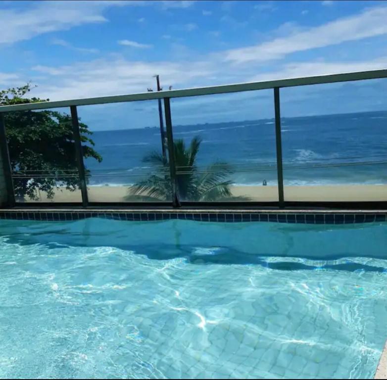 Πισίνα στο ή κοντά στο Apartamento Vila Velha facing Praia de Itapoã