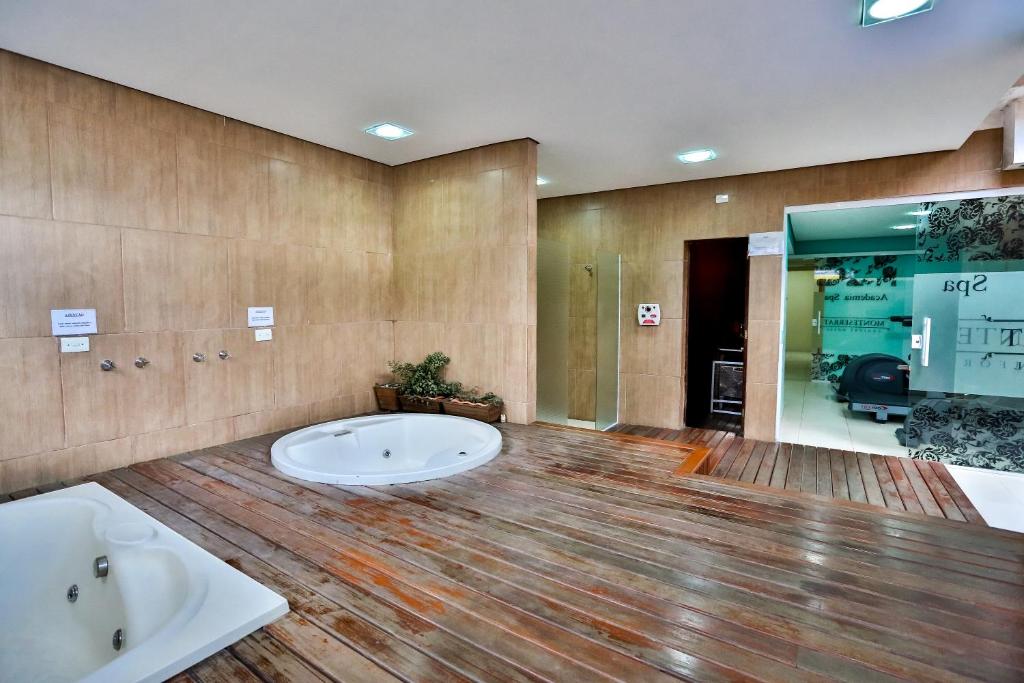  Monte Serrat Hotel