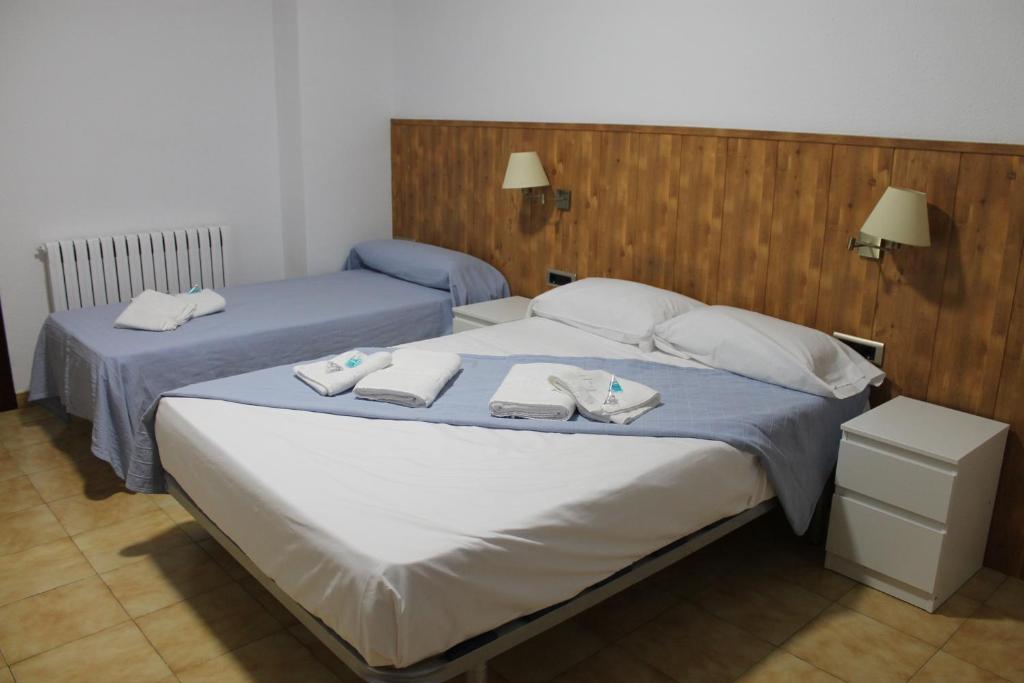 Hostal Amantes De Teruel - Driepersoonskamer