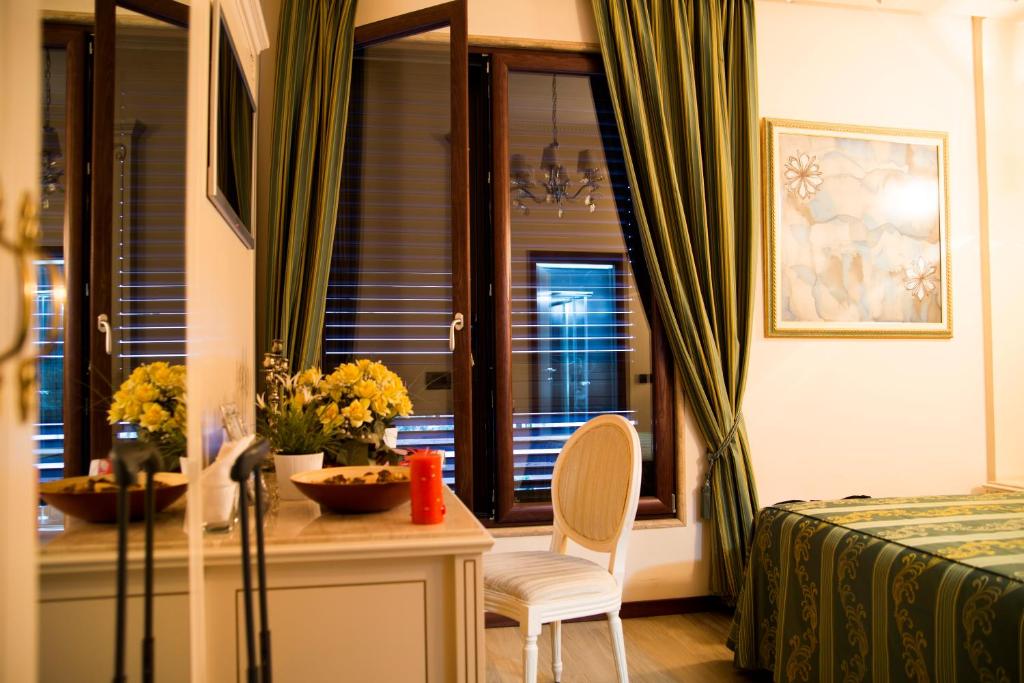 Postel nebo postele na pokoji v ubytování Oxford hotel
