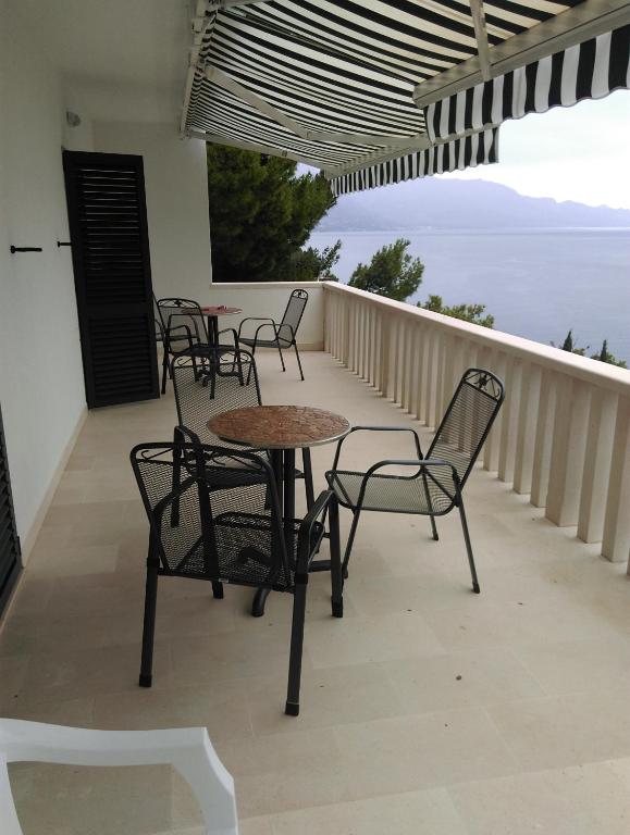 Apartments Vila Oksana - Appartement Met Uitzicht Op Zee