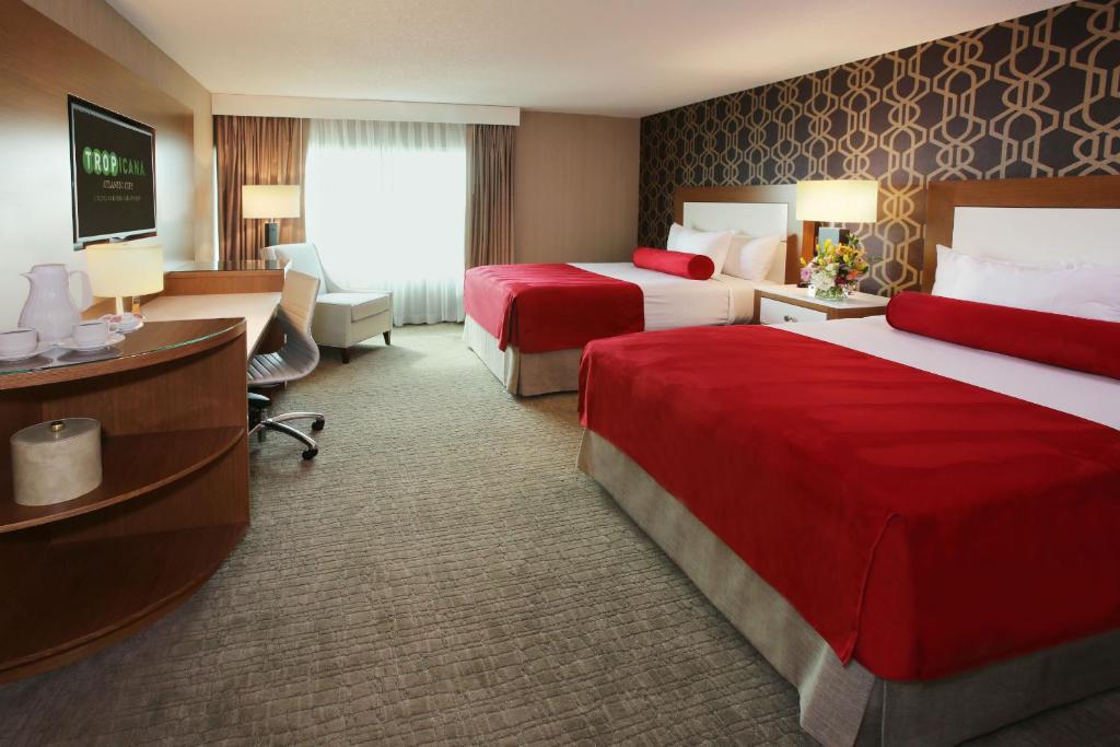Tropicana Casino and Resort - Havana Deluxe Room 2 Queen Niet-roken