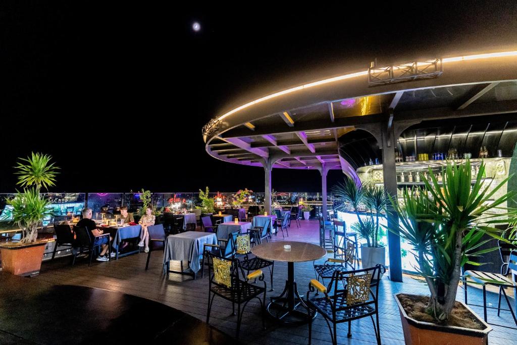 Thanh Lich Royal Boutique - 2