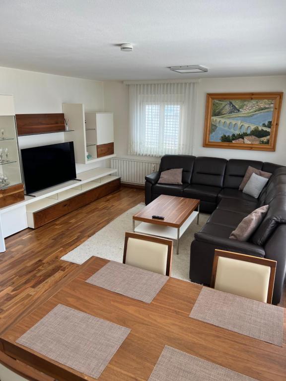 Ruhiges Premium-Apartment nahe Bodensee & Festspielhaus mit Parkplatz