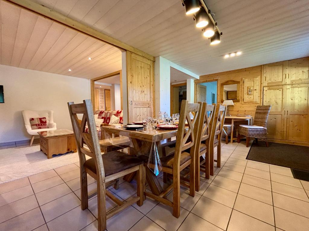 Χώρος καθιστικού στο Fioles 19 - Appartement face au lac de Vonnes