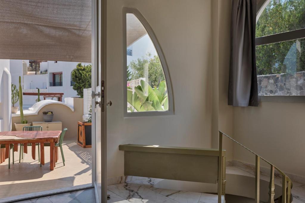 Canyon Santorini - 18