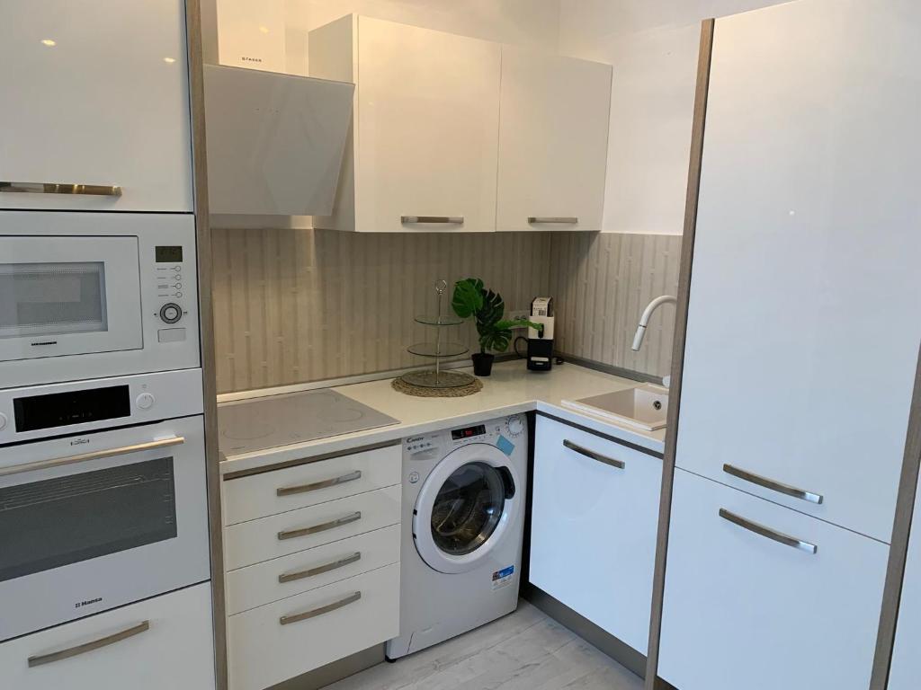 Deluxe Apartments & Studio With Many Facilities - Resim 14