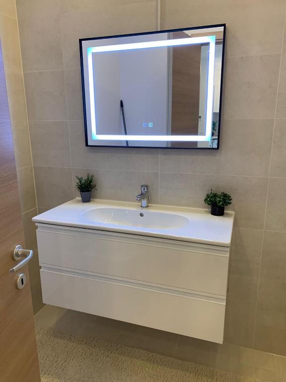 Deluxe Apartments & Studio With Many Facilities - Resim 16