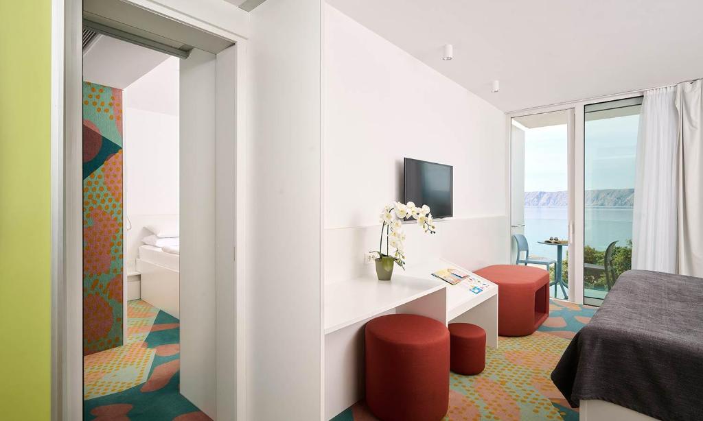 Aminess Vival Lišanj Family Hotel - 高级连通家庭间 - 带海景阳台