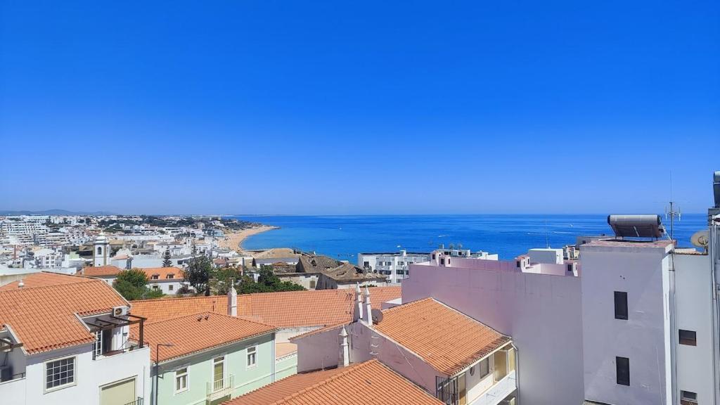 Nespecifikovaný výhled na moře nebo výhled na moře při pohledu z apartmánu