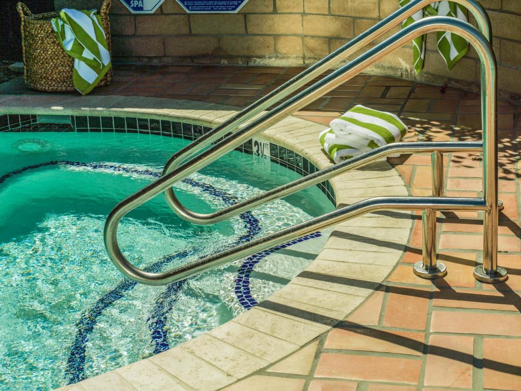 Bazén v ubytování La Maison Hotel - Adults Only nebo v jeho okolí
