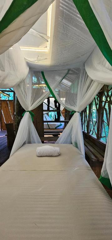 Casa en el árbol Gecko 7 - Yarumo