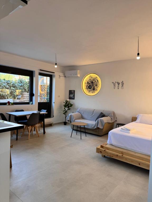 Serenity Studio, Xarrë (updated prices 2026)